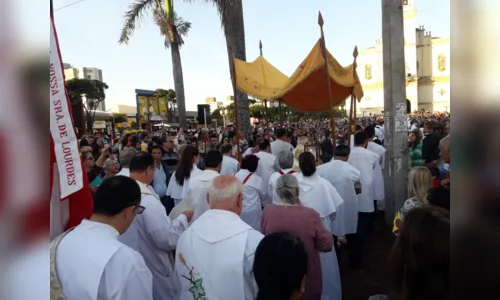 
							Celebração de Corpus Christi reúne fiéis em Apucarana
						
						