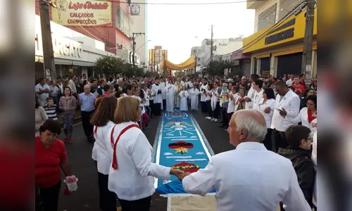 Celebração de Corpus Christi reúne fiéis em Apucarana
