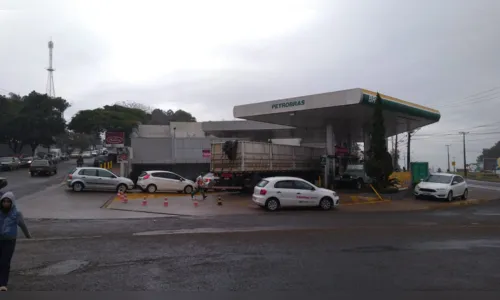 
							Confira os postos que estão abastecendo em Apucarana e região
						
						