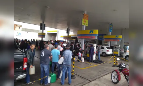 
							Confira os postos que estão abastecendo em Apucarana e região
						
						