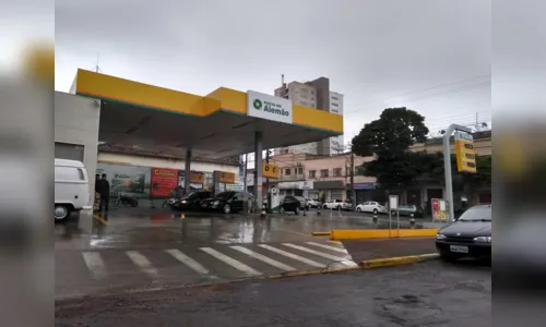 
							Confira os postos que estão abastecendo em Apucarana e região
						
						