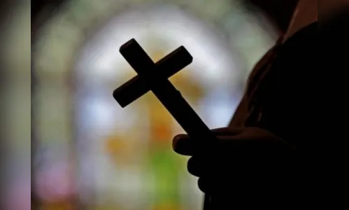 Homem invade velório para cobrar R$ 150 do falecido