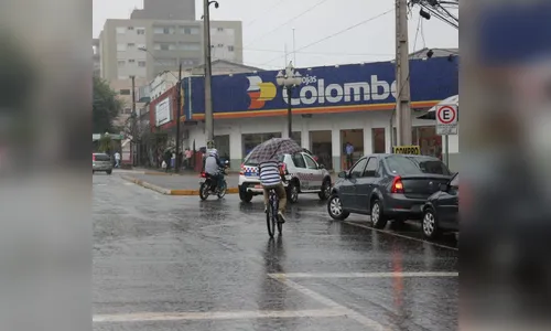 Semana começa com chuva e frio em Apucarana e região