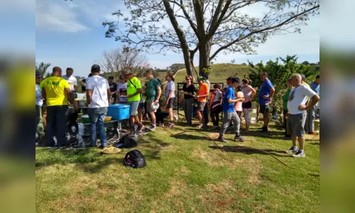 
							Peregrinos de Apucarana concluem caminhada de 108 km até santuário em Lunardelli
						
						