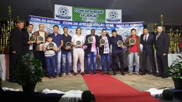 Seleção da 18ª edição da Copa da Amizade de Futebol Suíço na categoria sênior |  Foto: TNonline