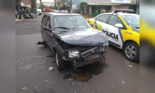 
							Acidente no centro de Apucarana envolve 4 veículos e deixa homem gravemente ferido
						
						