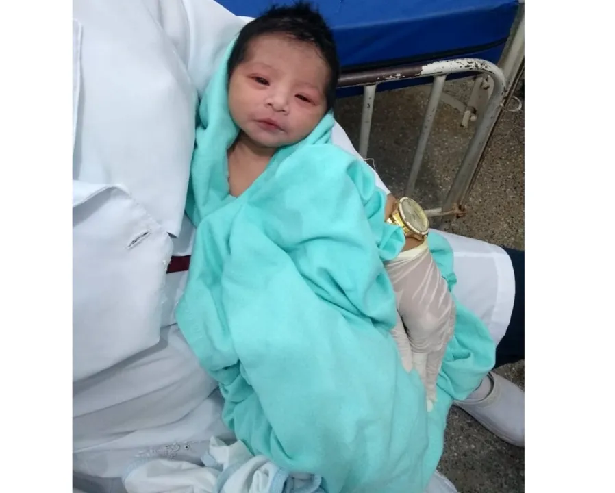 Recém-nascida está internada no Hospital de Água Boa (Foto: Polícia Militar de MT)