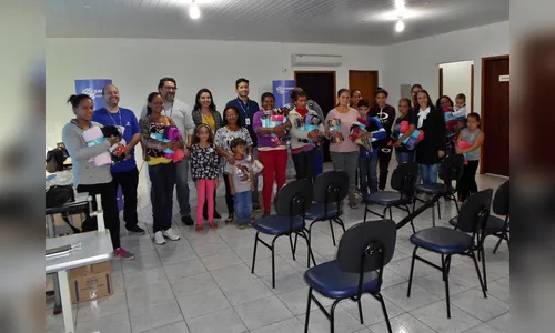 Sanepar entrega roupas e cobertores para famílias de Florestópolis