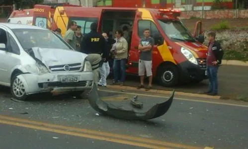 Acidente envolve três veículos e deixa três pessoas feridas em Apucarana