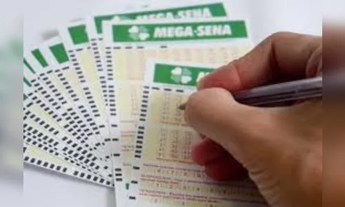 Mega-Sena acumula e pode pagar R$ 14 milhões na 4ª feira