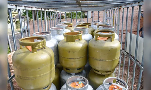 Paródia 'O dia em que o gás acabou' satiriza a falta do produto nas distribuidoras