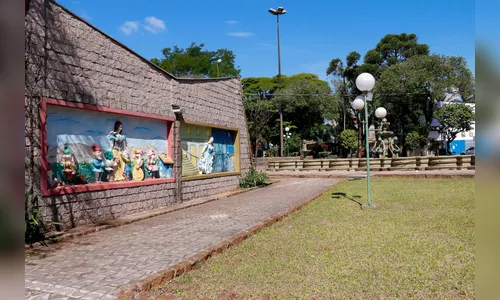 Biblioteca municipal oferta curso gratuito de língua espanhola, em Apucarana