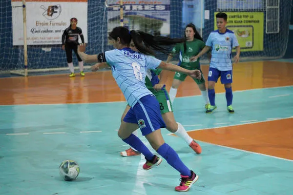 Futsal feminino de Faxinal conseguiu bons resultados na etapa inicial dos Jogos Abertos do Paraná - Foto: SEED