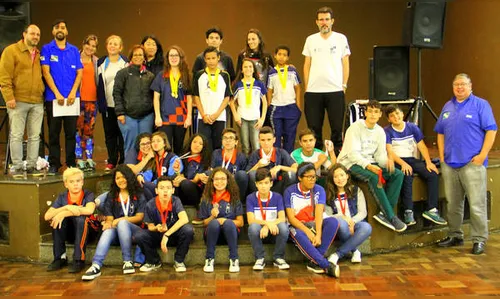 Arapongas se destaca no xadrez dos Jogos Escolares do Paraná