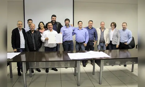 Assinada ordem de serviço para pavimentação do trecho entre o Parque Industrial XI e a Colônia Esperança 