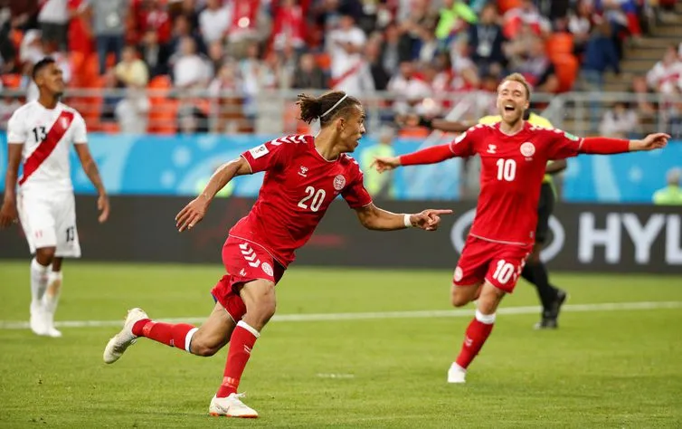 l​- Copa 2018: Peru e Dinamarca. Comemoração do primeiro gol da Dinamarca - foto: reprodução Agência Brasil/Max Rossi/Reuters