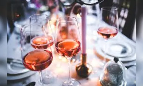 
							Especialistas ensinam como harmonizar queijos e vinhos
						
						