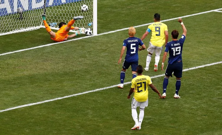 Quintero marcou o gol da Colômbia, mas não evitou a derrota diante do Japão - Foto: Damir Sagolj/Reuters/Reprodução/Agência Brasil