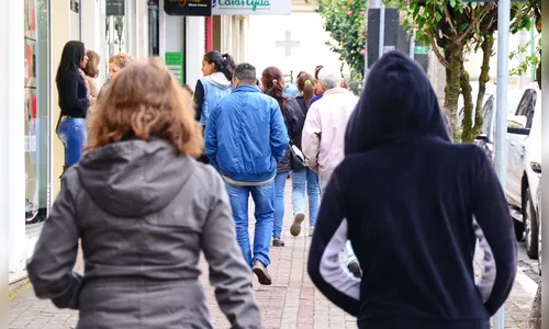 Frente fria se aproxima do Paraná neste fim de semana, diz Simepar