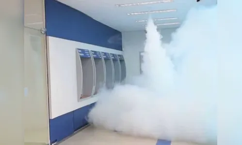   Fumaça dentro de agência bancária mobiliza PM e Corpo de Bombeiros