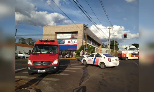 
							Acidente entre moto e carro da prefeitura deixa uma pessoa ferida em Apucarana
						
						
