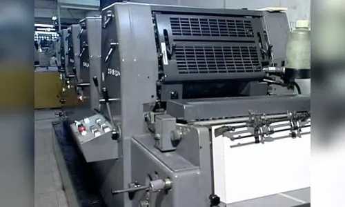 Assaltantes invadem gráfica e amarram vítima com fita adesiva durante roubo em Ivaiporã