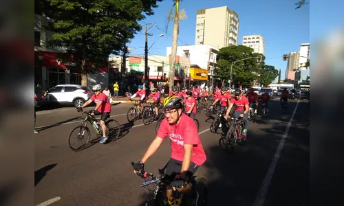 Grupo de ciclistas faz ação para incentivar doação de sangue em Apucarana