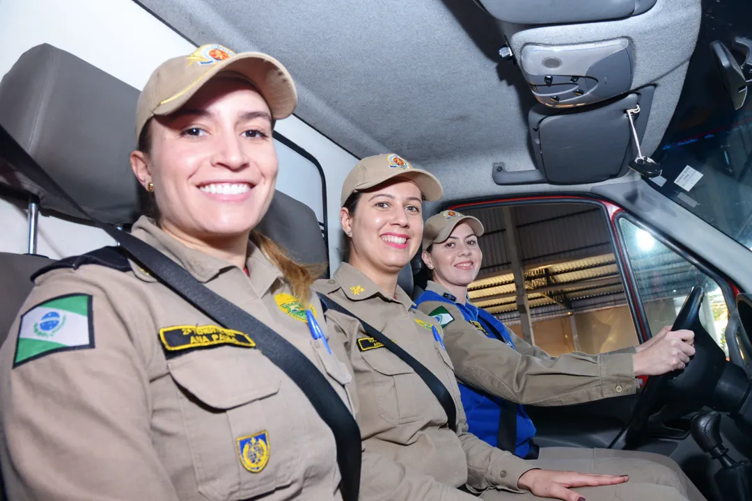 Tenente Ana Paula Zanlorenzzi, do Corpo de Bombeiros de Apucarana: mulheres ingressaram na corporação em 2005 | Foto: Sérgio Rodrigo