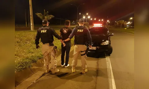 PRF recupera em Arapongas veículo com registro de roubo