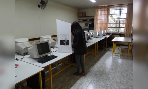 Eleição de vereadores do Parlamento Jovem é realizada em colégios de Apucarana