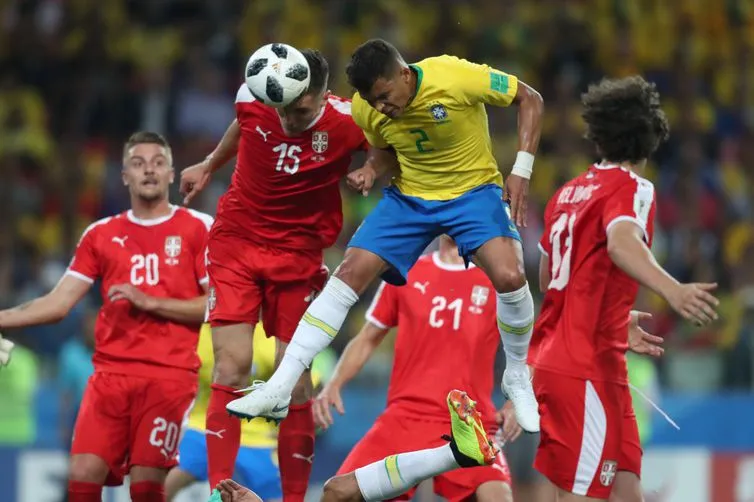 Thiago Silva foi um dos melhores jogadores do Brasil na fase inicial da Copa do Mundo e marcou um gol na vitória diante da Sérvia   (foto: Lucas Figueiredo/CBF)