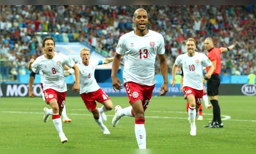 Subasic vence duelo de goleiros e Croácia bate a Dinamarca nos pênaltis