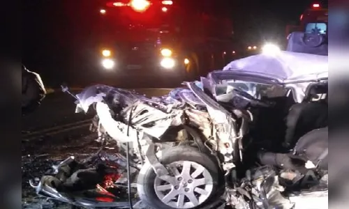 Acidente na PR-180 deixa cinco mortos e dois feridos; menino de 3 anos e juiz estão entre vítimas fatais