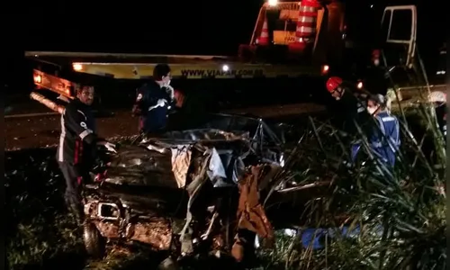 Casal e três filhos de 4, 9 e 11 anos morrem em acidente na BR-369