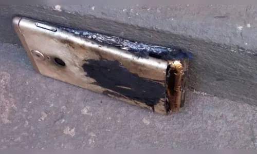 Celular explode no bolso da calça e homem fica ferido