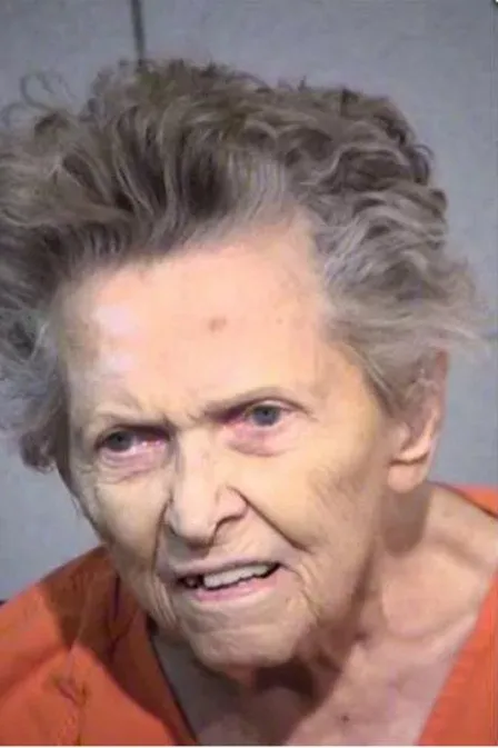 Anna Mae Blessing, de 92 anos, matou o filho porque não queria ser levada para um lar de idosos, nos EUA Foto: Maricopa County Sheriff's Office