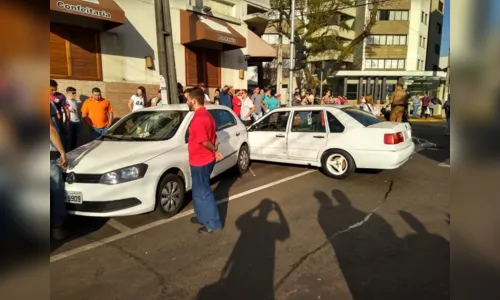 
							Acidente entre carro e moto deixa uma pessoa ferida em Apucarana
						
						