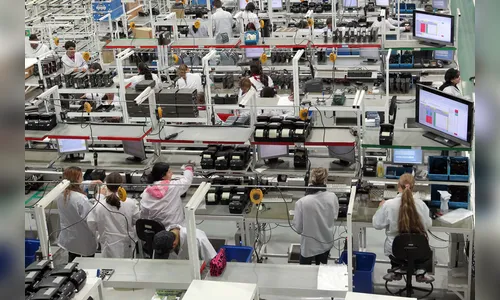 Número de empregos para mulheres cresce no Paraná