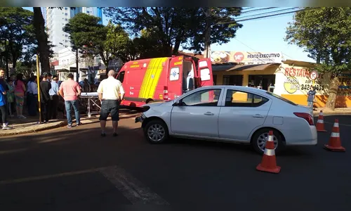 Acidente na área central de Apucarana deixa rapaz de 25 anos ferido