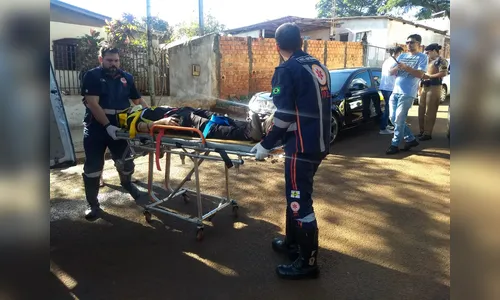 Acidentes em Apucarana deixam duas pessoas feridas e provocam danos materiais