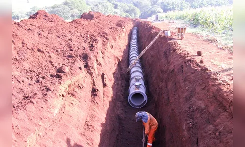 Prefeitura segue com obras de pavimentação e drenagem pluvial entre o Parque Industrial XI e entrada da Colônia Esperança