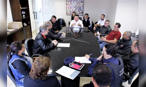 Prefeito recebe moradores do Distrito de Aricanduva