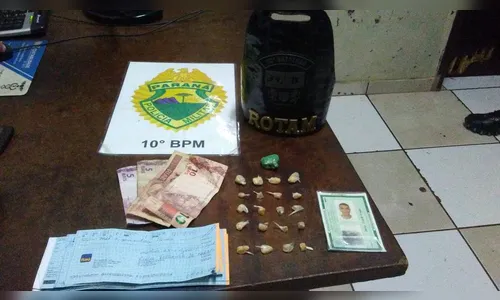 Mais dois suspeitos de tráfico de drogas são detidos pela PM com crack e maconha em Apucarana