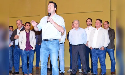 Ratinho Júnior participa de evento em Arapongas e defende parcerias com municípios