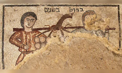 Arqueólogos encontram mosaico milenar de espiões bíblicos em Israel
