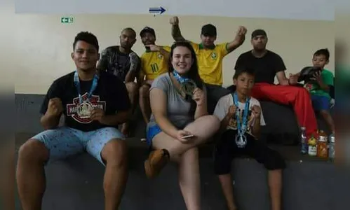 Apucarana se destaca no Campeonato Brasileiro de Kickboxing