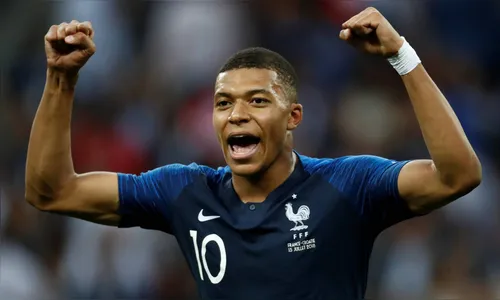 França vence a Croácia por 4 a 2 na final da Copa do Mundo