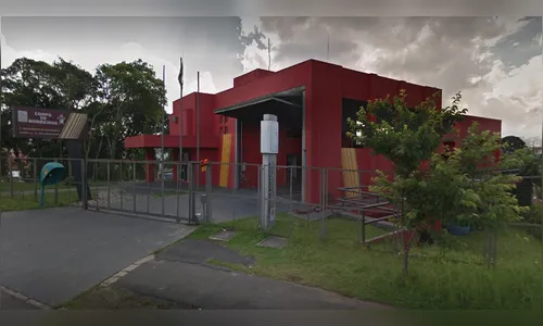 Marido é preso após jogar água fervendo contra mulher  