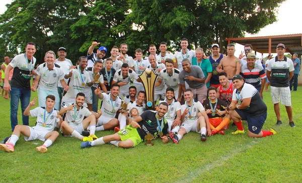 O Pirapó/Multividros/Ubatuba vai tentar o seu segundo título no Regional de Futebol - Foto: www.oesporte.com.br