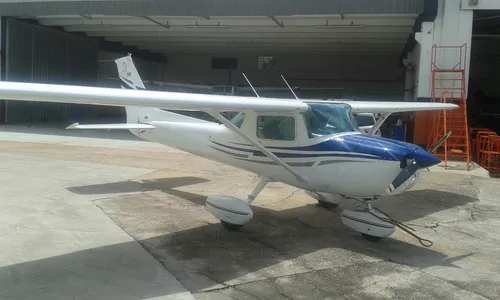 Quatro pessoas são feitas reféns por criminosos durante tentativa de roubo de avião